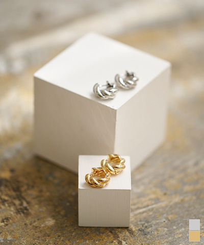 アクセサリー 30代 40代のオフィスカジュアル レディースファッション通販 Ur S ユアーズ 公式通販サイト