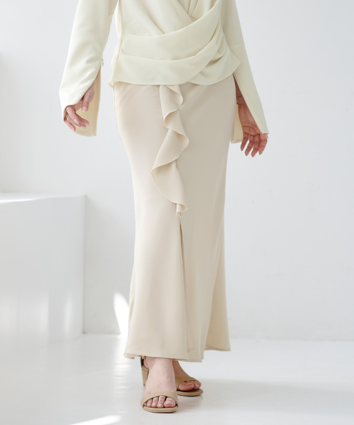 フロントフリルデザインスカート｜レディースブランド ur's(ユアーズ)公式通販｜オフィスカジュアル・トレンドファッションを提案