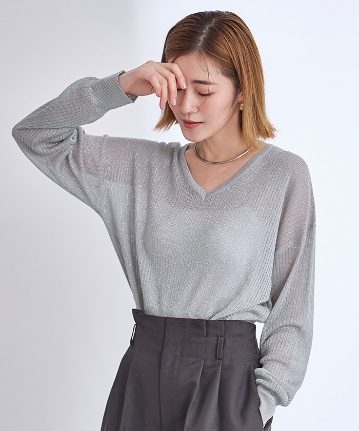 【美品】リナチック　Uネックスリット糸使用ラメボリューム袖ニット ブラック モヘヤ 混 ボリューム スリーブ シアー ニット
