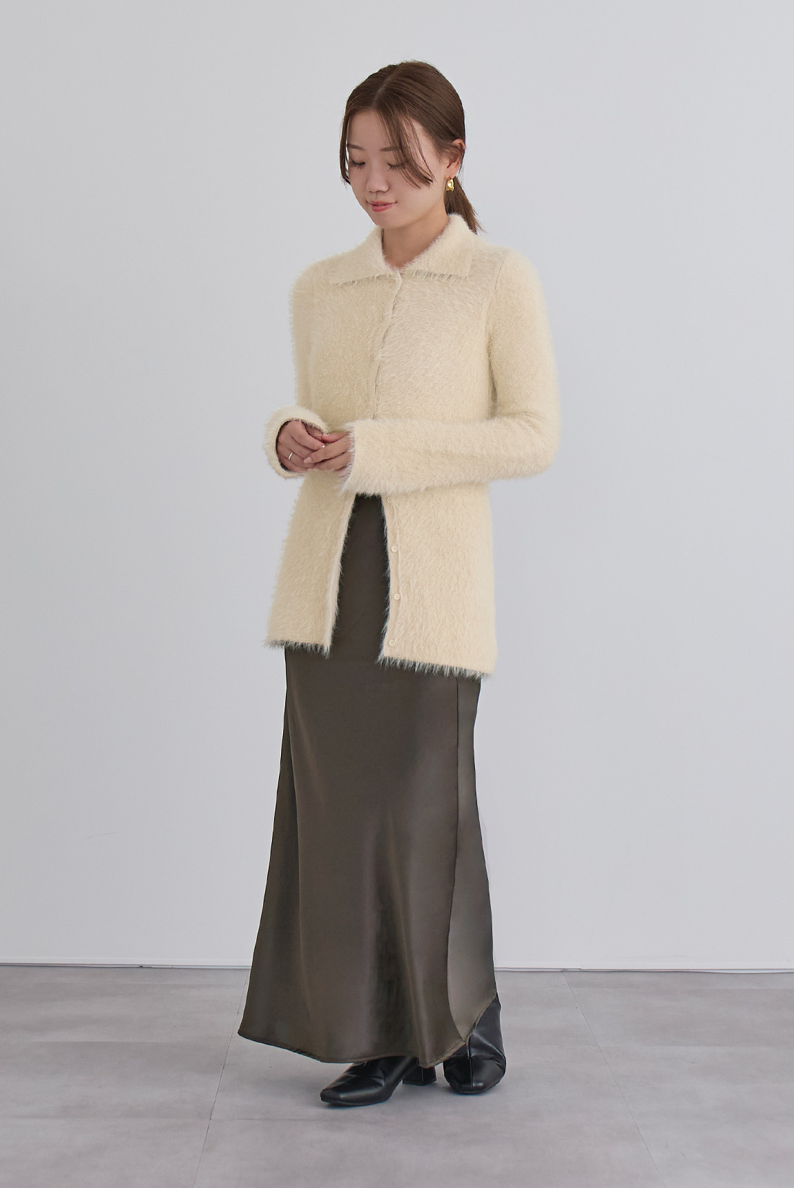 サテンマーメイドマキシスカート着回し特集