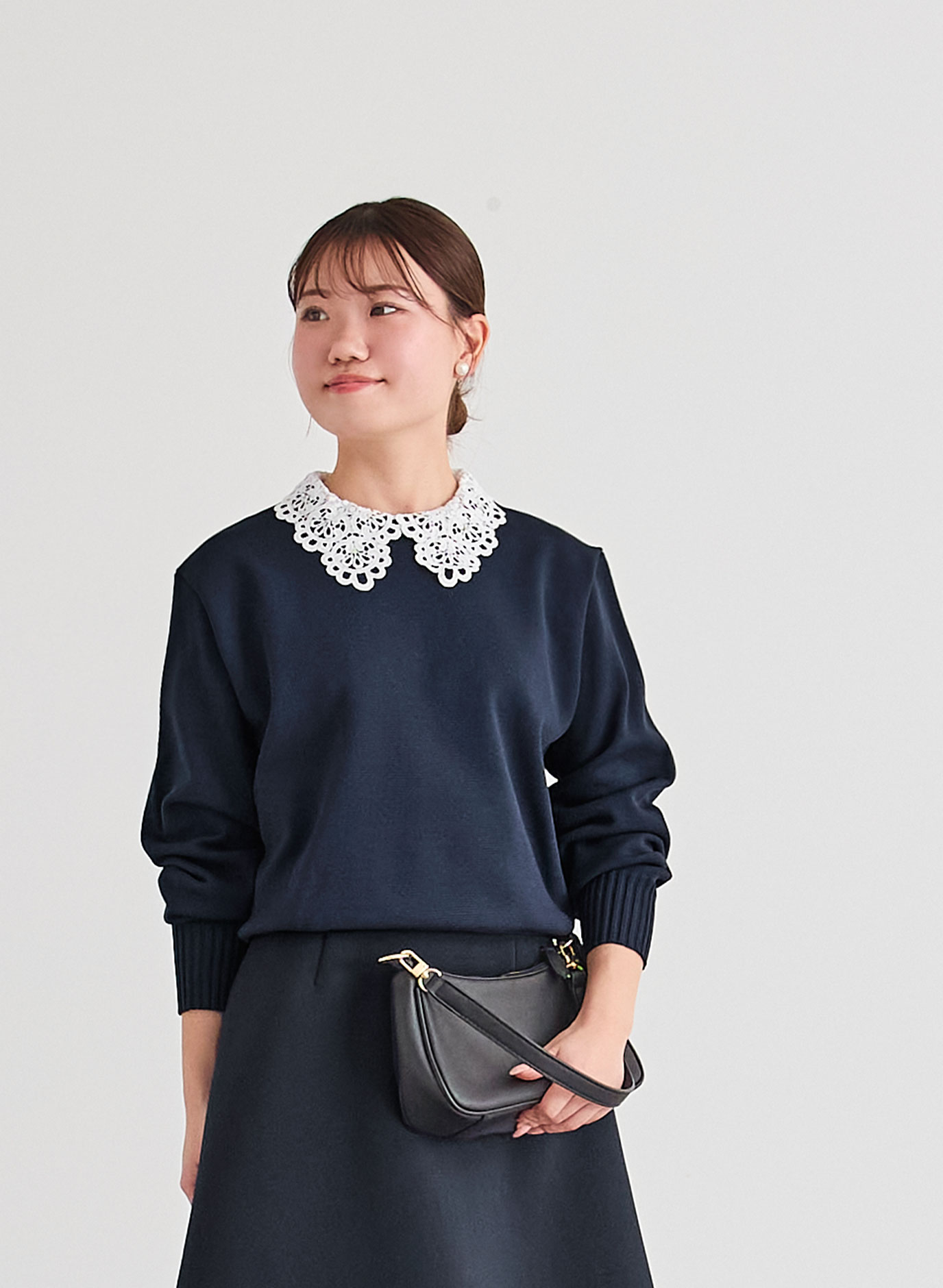 襟付きニットプルオーバーの入学式の着こなし2