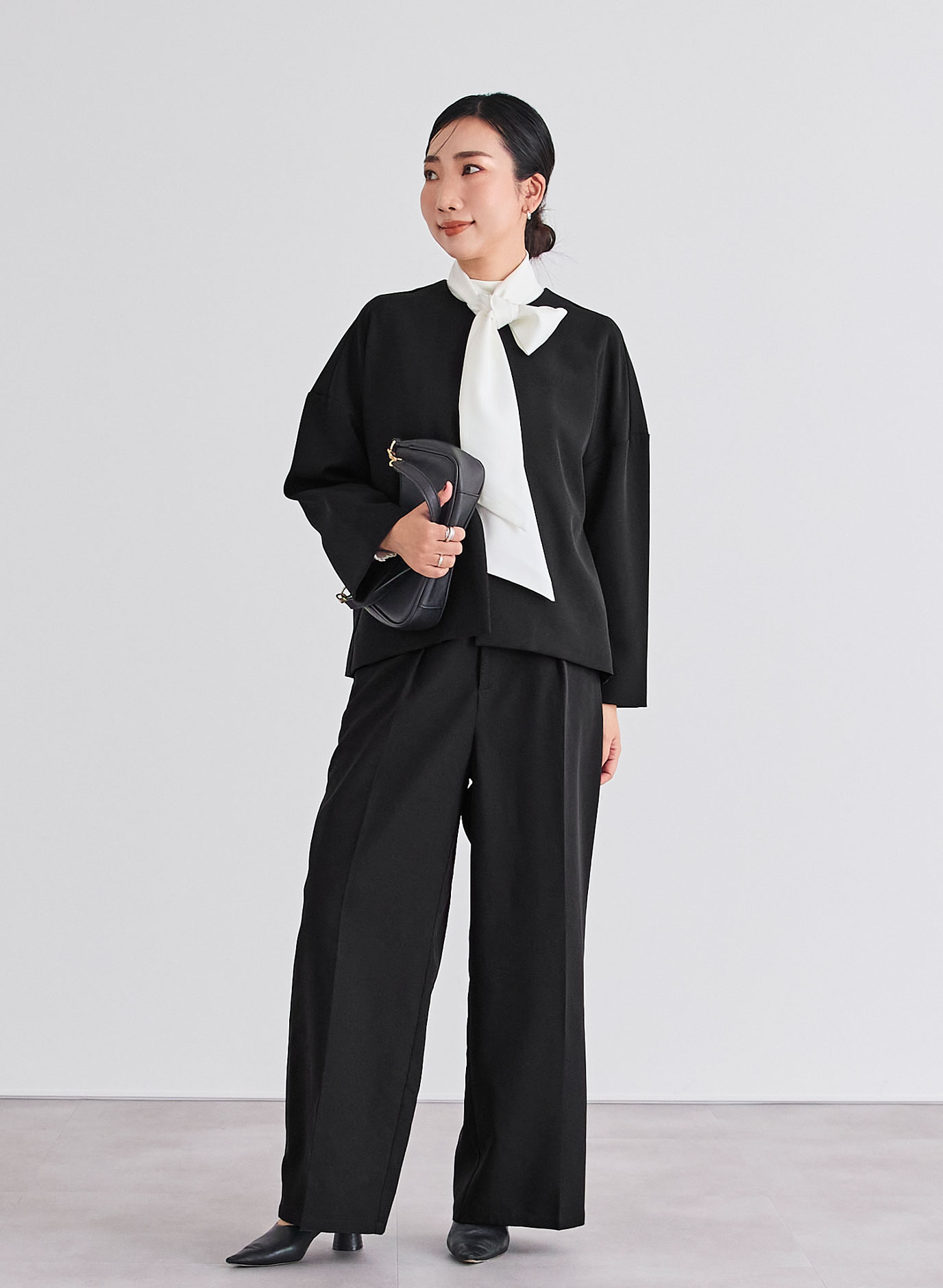 2wayボリュームスリーブボウタイブラウスの卒業式の着こなし1