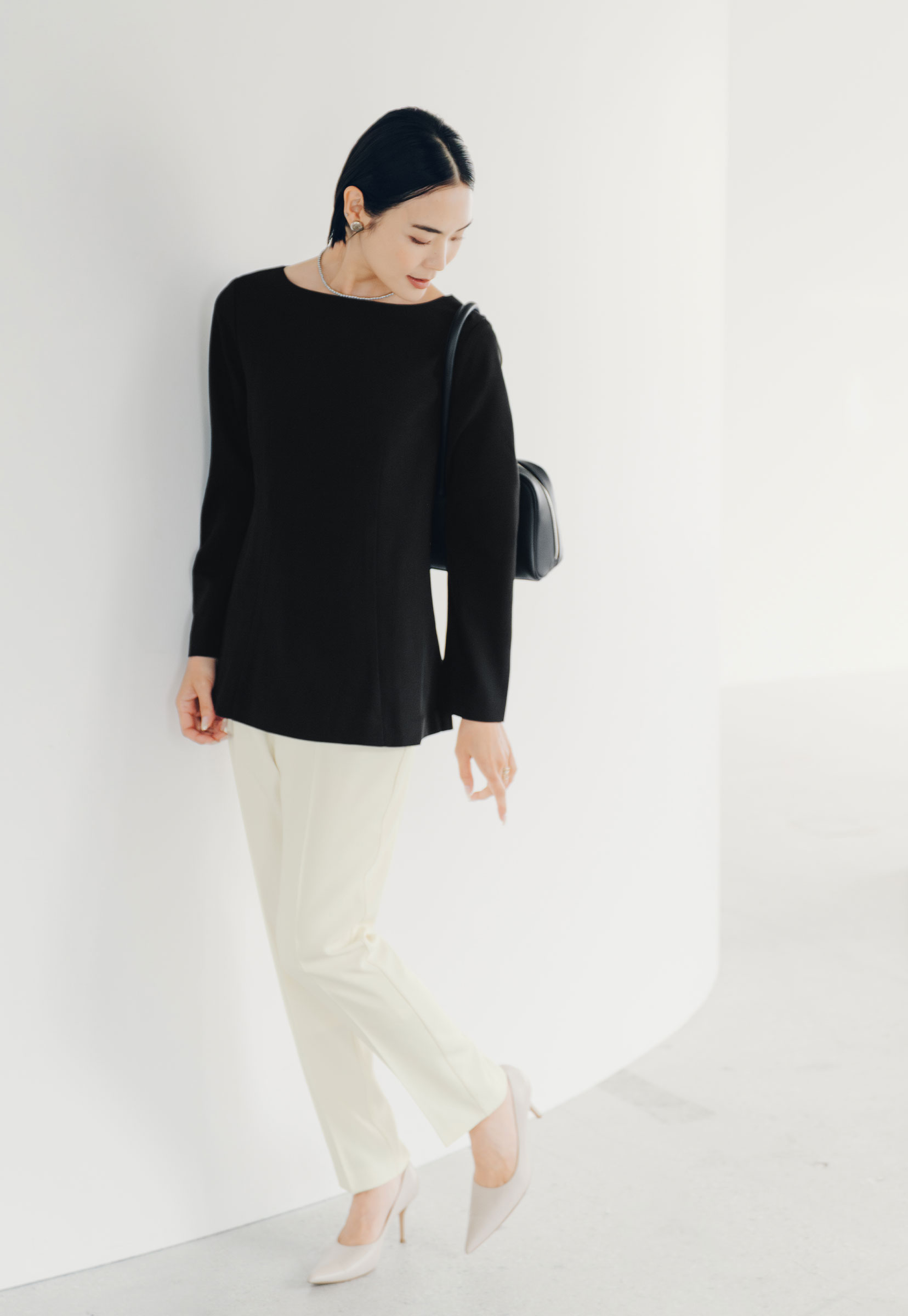 ボートネックペプラムブラウスのスタイリング4