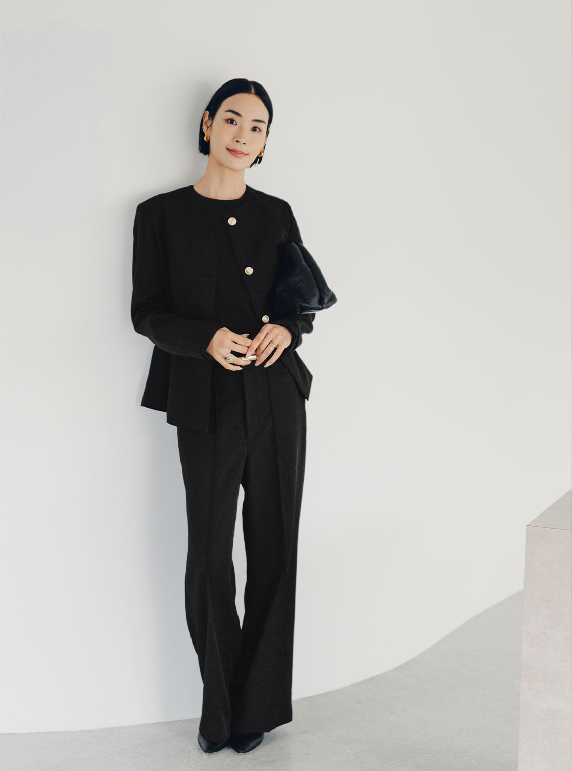 ピンタックセンタープレスワイドパンツのスタイリング1