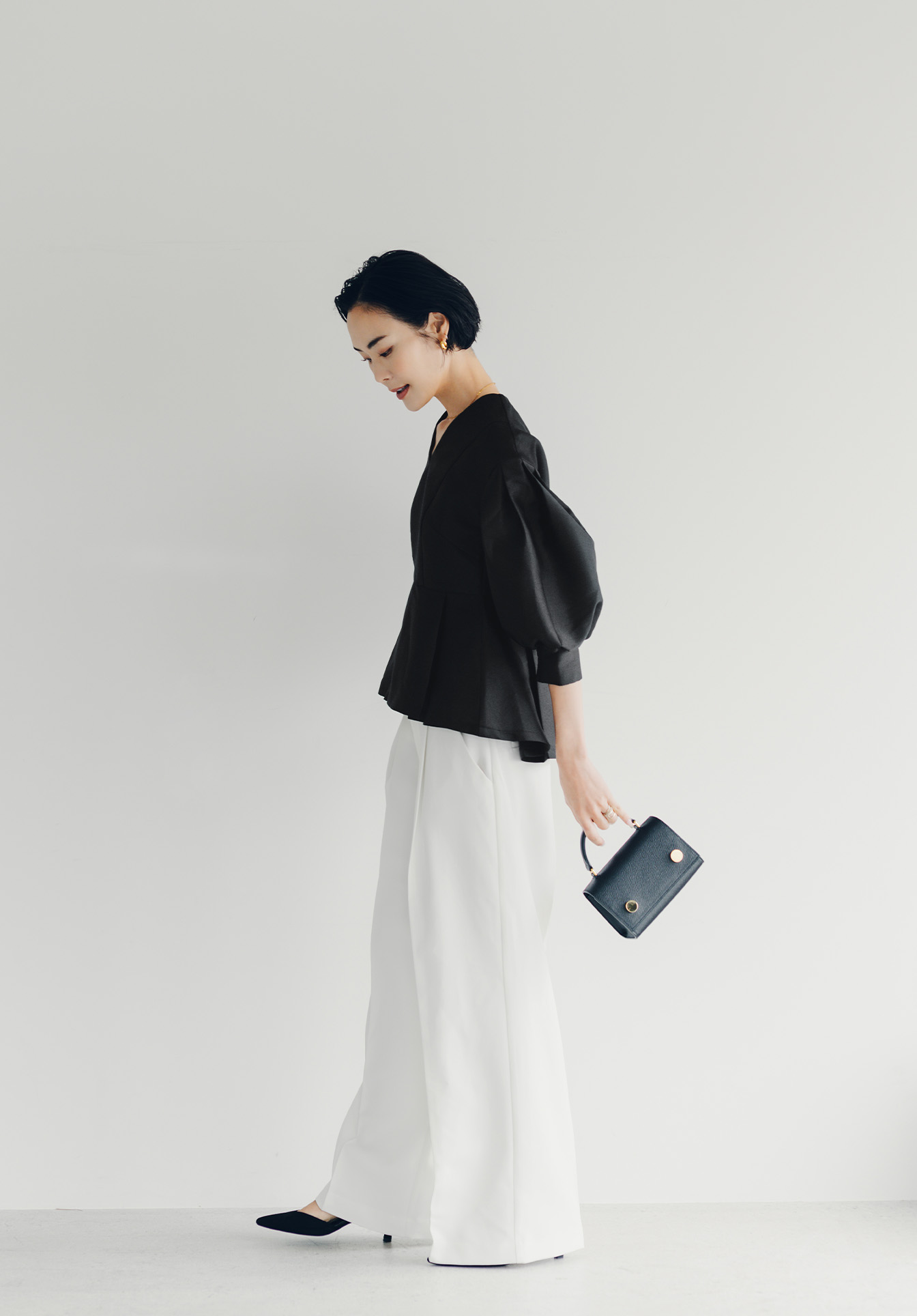 ボリュームスリーブプルオーバーのスタイリング6