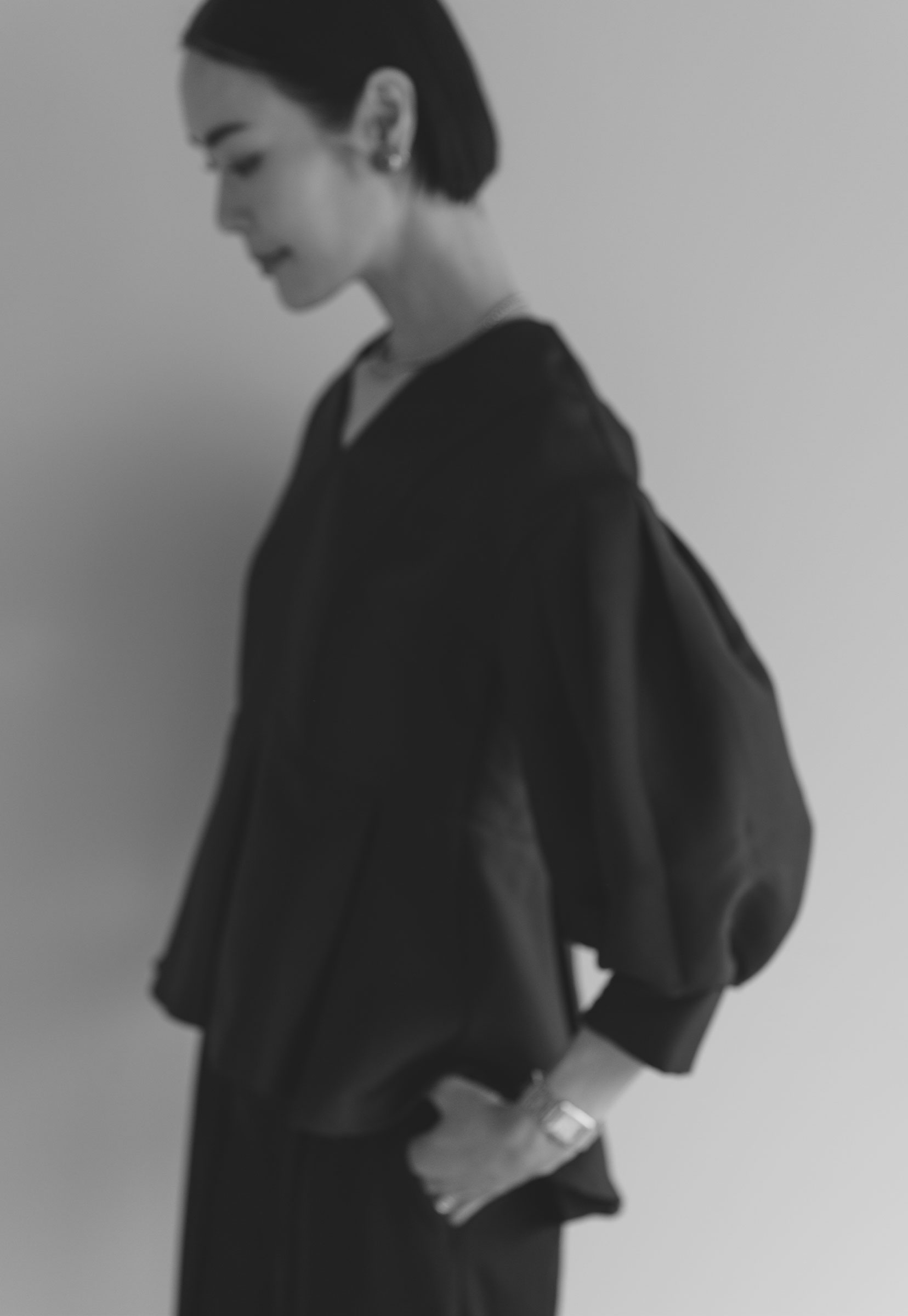 ボリュームスリーブプルオーバーのスタイリング11